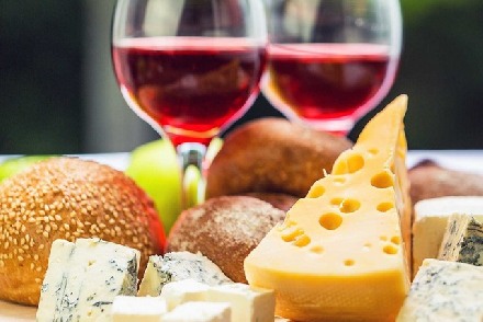 «Под звуки полонеза…»