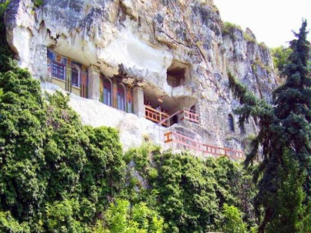 Монастырь Аладжа в Болгарии
